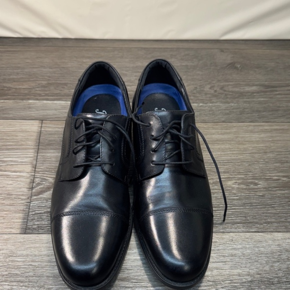 Florsheim Classic Black Dress Shoes men’s size 11 wide (j209